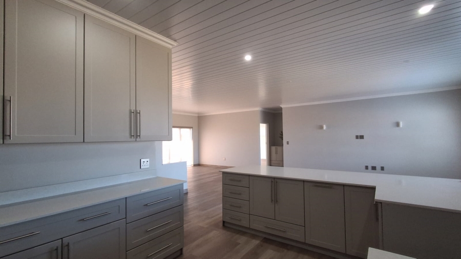 3 Bedroom Property for Sale in Stilbaai Wes Western Cape